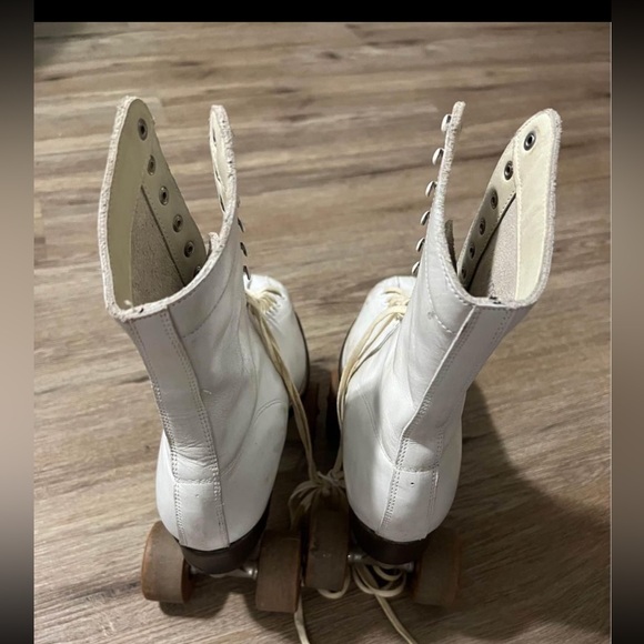 Vintage Roller Skates - Picture 7 of 9